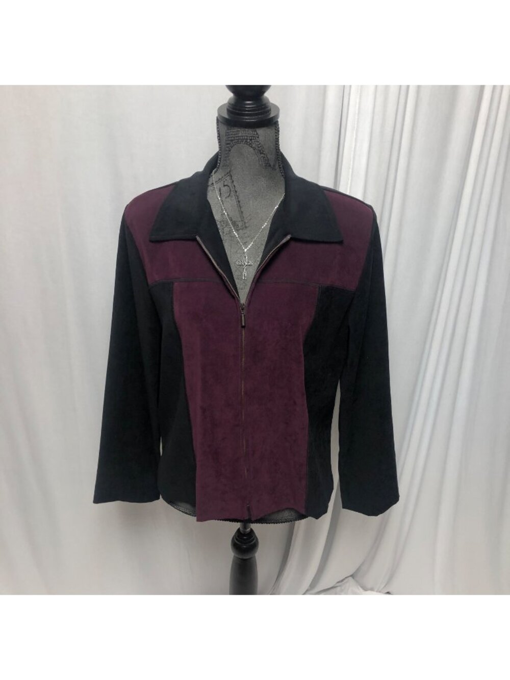 Briggs Jacket Womens Size Medium Petite Faux Suede Zip Black Burgundy Colorblock
